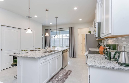 Four Corners Resort | Exceptional 5BD Windsor Westside Home with Private Pool