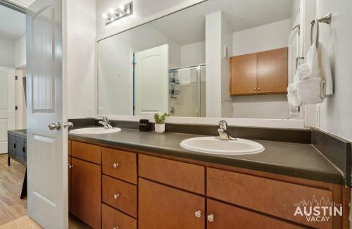 North University Apartment | 5BR 2BA Austin Hideaway Near SoCo The Domain and Lady Bird Lake by Austin Vacay