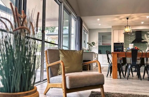 Muswellbrook House | 5BR, 3 toilets, 2 Baths - Exclusive Acreage Home