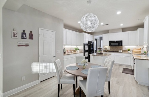 Victorville House | Exceptional 5BR Home with King Beds & Fast Wifi