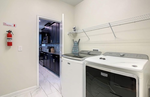 Kissimmee House | Ideal 5 Bedroom Pool Home Minutes from Disney in Storey Lake