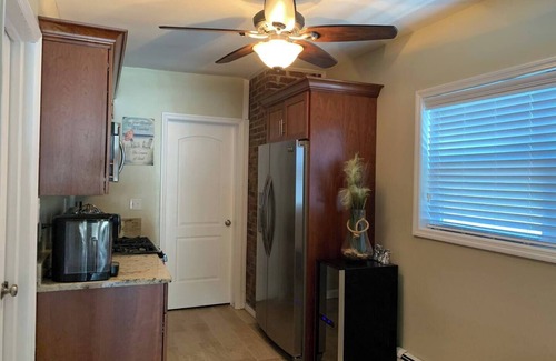 Rumson Condo | 5BR Home Amazing VIEWS, 2Family Unit Private Beach