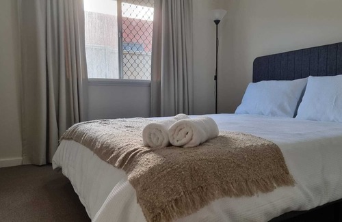 Burswood House | 5BR House, next to Crown & CBD!