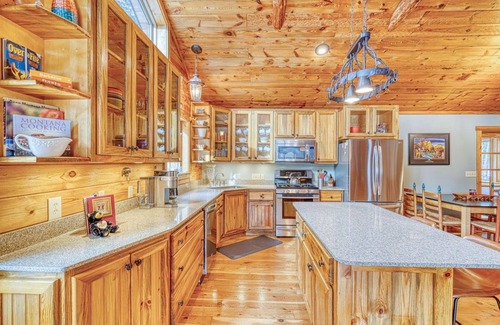 Whitefish House | Guest Rated 10/10: Family Getaway Near Ski Resort & Glacier Park