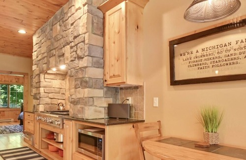 Boyne Falls House | Exclusive 5BR Ski In/Ski Out Lodge in Boyne with Spa