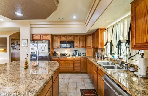 Northeast Colorado Springs Cottage | Family-Friendly 5BR Mountain View Getaway with Hot Tub