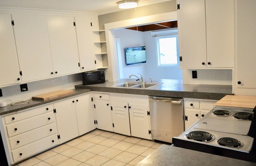 Weekapaug House | Stunning 5BR Ocean Views with Pool in Weekapaug