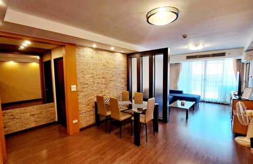 Khlong Toei Nuea Apartment | Explore Comfort: 2-Bedroom Oasis in Downtown Bangkok