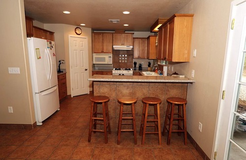 Squaw Valley House | Explore 5 EZ Ranch: Near Kings Canyon National Park