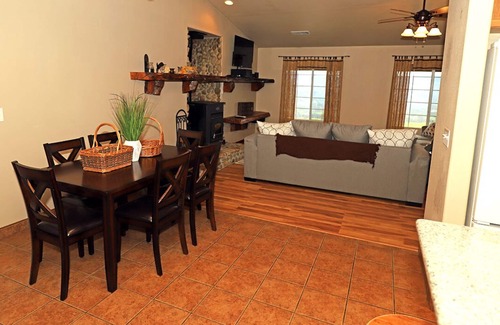 Squaw Valley House | Explore 5 EZ Ranch: Near Kings Canyon National Park
