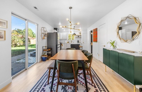 Boise House | Convenient Stay: 5 Min to Airport with Kitchen & Backyard