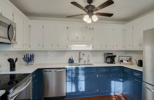 National Hills House | Pet-Friendly Getaway: 5min to AN Golf Club & Fun Activities