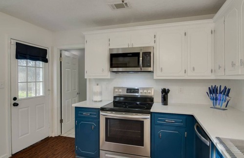 National Hills House | Pet-Friendly Getaway: 5min to AN Golf Club & Fun Activities