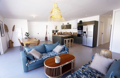 Le Bois-Plage-en-Re Villa | Just 5 Minutes to the Ocean: Gorgeous Villa with Pool