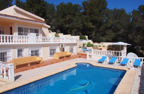 El Portet Villa | 5min walk sand beach Large Pool TV WiFi Airco 5 Bedrms 2 Kitch Close to shop/bar