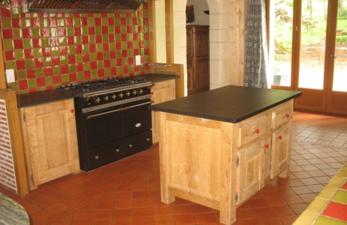 Planioles Villa | Ideal Family Retreat near FIGEAC with Pool and AC