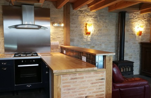 Planioles Villa | Ideal Family Retreat near FIGEAC with Pool and AC