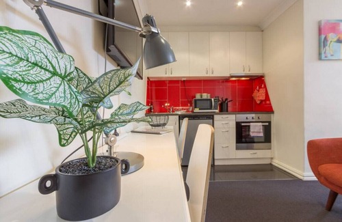Fitzroy Apartment | Premier Studio Apartment in Vibrant Fitzroy with Breakfast