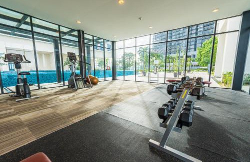 Shah Alam Apartment | Joyful 5Pax Studio with Pool & Restaurant in Setia Alam