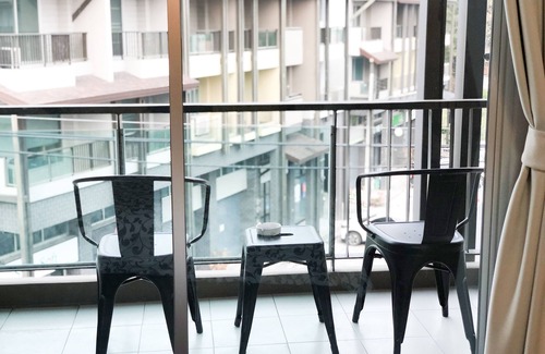 Nimman House | Cozy 5stories Hotel: Family-Friendly, Close to Airport