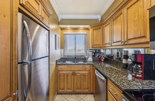 Thomas Drive Condo | Winter Escape: Oceanfront 5th Floor with Spa & Pool