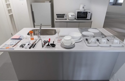 Meieki Apartment | Experience City Living from the 5th Floor in Nagoya