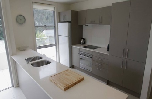 Hawks Nest Apartment | Inviting Stay at 6/22 Bennet St, Hawks Nest with Breakfast