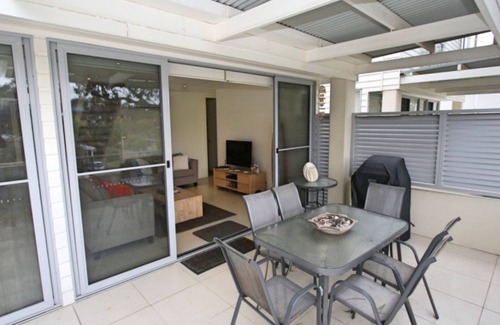 Hawks Nest Apartment | Inviting Stay at 6/22 Bennet St, Hawks Nest with Breakfast