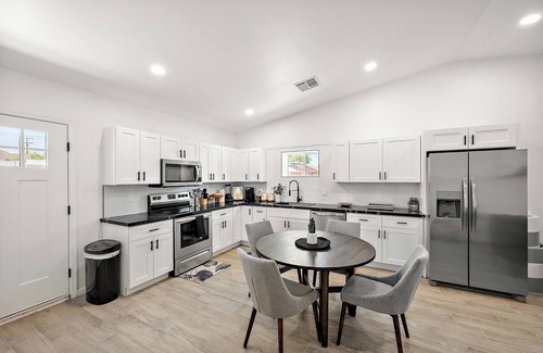 Alhambra House | Convenient Stay 6.5 Miles From Downtown Phoenix