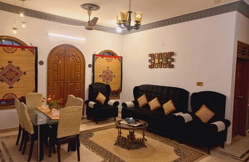 Karachi Villa | Ideal Retreat for Families: 3BR with Spa & Hot Tub