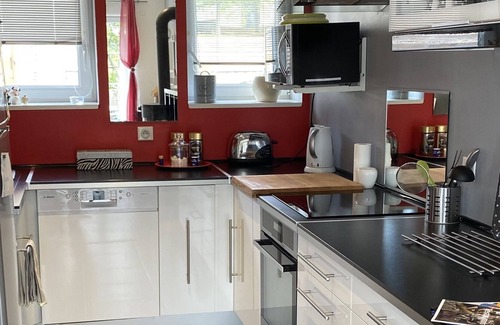 Macon House | Family-Friendly House in Burgundy for Up to 8 Guests