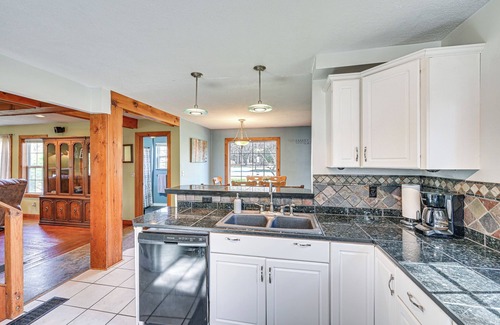 Niles House | 6-Acre Family-Friendly Getaway in Niles!