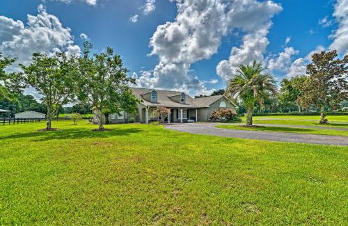 Fellowship House | Tranquil 6-Acre Retreat Near WEC & HITS with Pool