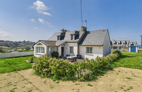 Trevou-Treguignec Ski Chalet | 6 adults and 2 children - 150m from the beach