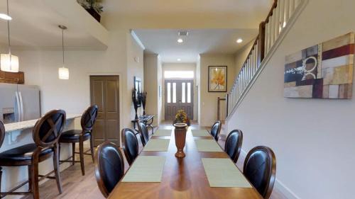 Oviedo Villa | Ideal Retreat for Families and Groups with Great Amenities
