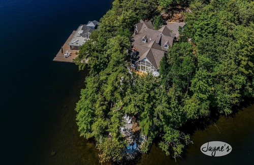Minett Cottage | Spacious 6-Bed Lake Rosseau Cottage with Family Amenities