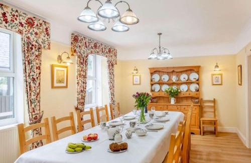 Harlech House | Bright 6-Bed Retreat in Harlech – Perfect for Families