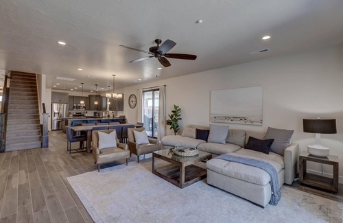 St. George House | Explore 6-Bed Resort with Swim Spa & Lazy River Access