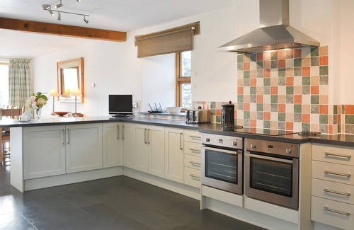 Camelford Cottage | Inviting 6 Bedroom Accommodation with Oceanfront Views