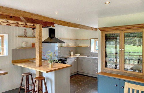 Oxborough Cottage | Escape to a Scenic Retreat with Wildlife and Family-Friendly Amenities