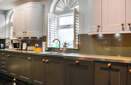 Swanage Cottage | Stylish Beachfront Getaway Just Steps from Swanage Sand