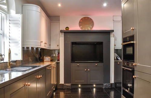 Swanage Cottage | Stylish Beachfront Getaway Just Steps from Swanage Sand