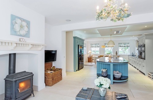 Brough Cottage | Spacious 6-Bedroom Retreat in Sandholme near Beverley
