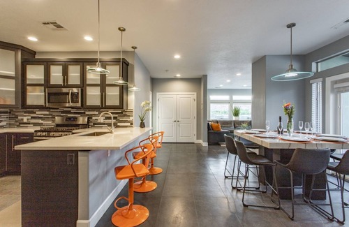 Moab South Valley House | Spacious 6 Bedroom Suites with Pool & Spa for Big Groups