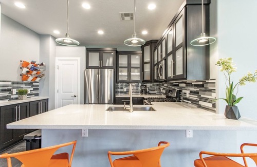 Moab South Valley House | Spacious 6 Bedroom Suites with Pool & Spa for Big Groups