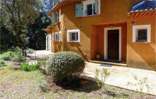 Entrecasteaux House | Ideal 6 Bedroom Retreat in Entrecasteaux with Pool