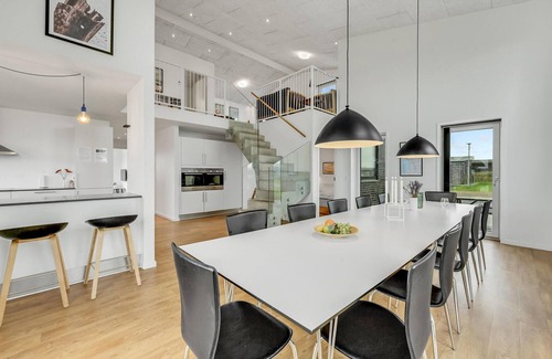 Sondervig House | Ideal 6 Bedroom Retreat with Oceanfront Views in Ringkøbing