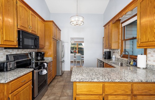 Sloans Valley House | Exceptional 6 Bedroom Home with Private Pool & Waterfront Views