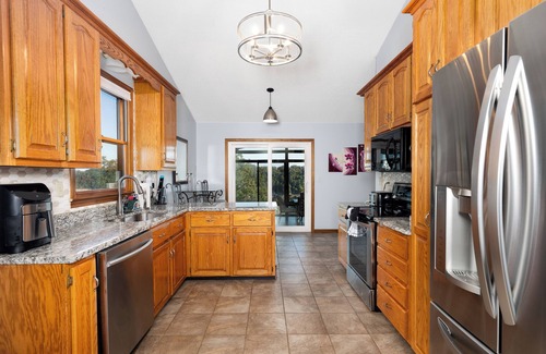 Sloans Valley House | Exceptional 6 Bedroom Home with Private Pool & Waterfront Views