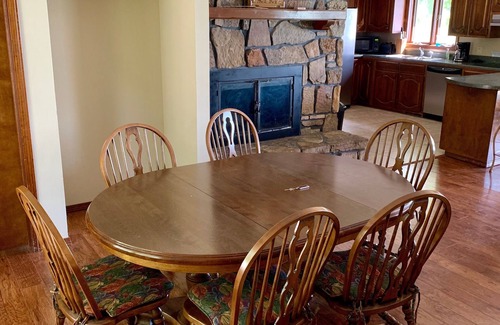 Shell Knob House | Inviting 6 Bedroom Lake Front Home at Table Rock Lake